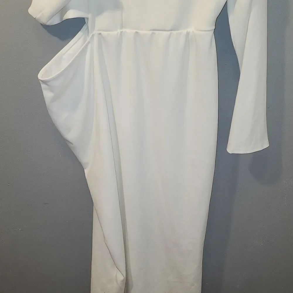 Pretty Little Thing Dress - Picture 6 of 11